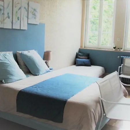 D'hotes Du Valvion Bed & Breakfast